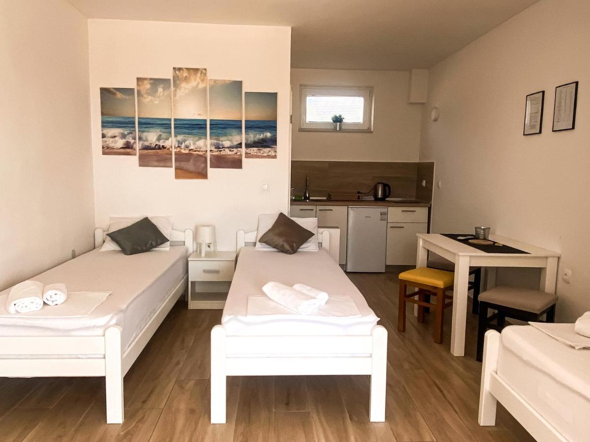 Alex Doll Apartment